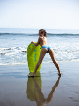 Usha She's In The Mood For An Even Wilder Ride photo 01