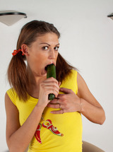 Filippa In Cucumber Masturbation