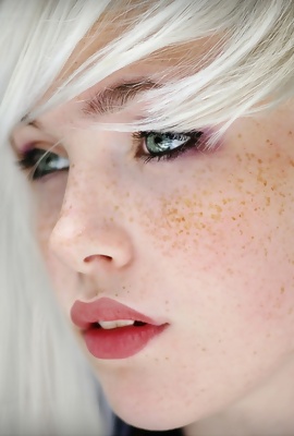 >Fabulous Freckled Models