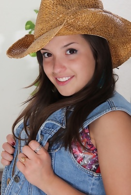 >teen Veronica Berry Cowgirl