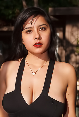 >Amber Santos Provocative Photos Of Beautiful Women