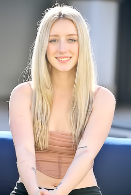 >Izzy Squirt In Public