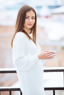 Hilary C Lifts Her Cashmere Sweater To Expose Her Perfect Ass