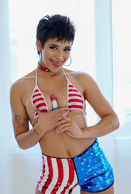 Brooklyn Gray In Naughty Patriotic Fuck Sesh