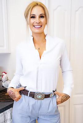 Pron With Hot Milf Mandy Rhea