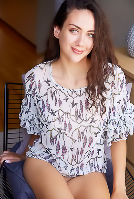 >Vixi Rafi Captivating Czech Beauty Parts Her Slender Thighs