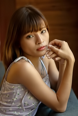 Oopeve Sunlight Dances Across The Asian Cutie’s Slender Figure