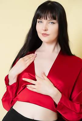 Amelia Riven Sucking On Her Favorite Dildo To Lube It Up Before Cramming It Into Her Juicy Slot