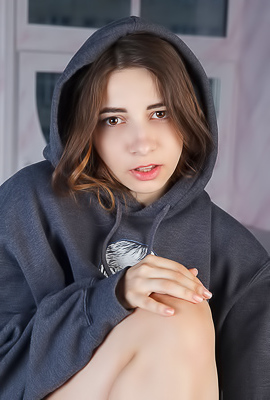 Goddess Naked Teen Elle Mira