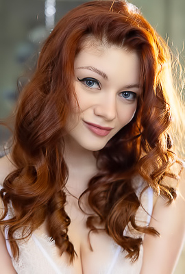 Emily Stone Her Lovely Breasts Bouncing Free And Wild Auburn Curls