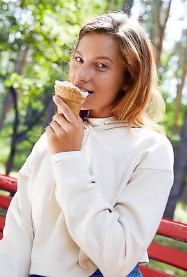 Belka Her Gorgeous Big Breasts Jiggling In The Sunshine