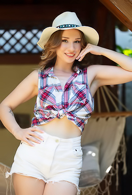 Alice Klay Gives Her Luscious Ass Cheeks An Amorous Squeeze