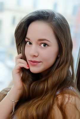 Flamy Nika Stunning Sweetheart Is Soon Sprawled Naked On The Sofa