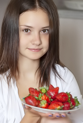 Matty Exposing The Intricate Contours Of Her Lush-lipped Pussy