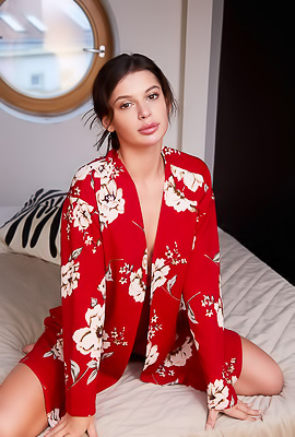 >Tight Pussy Babe Asandra Dewy